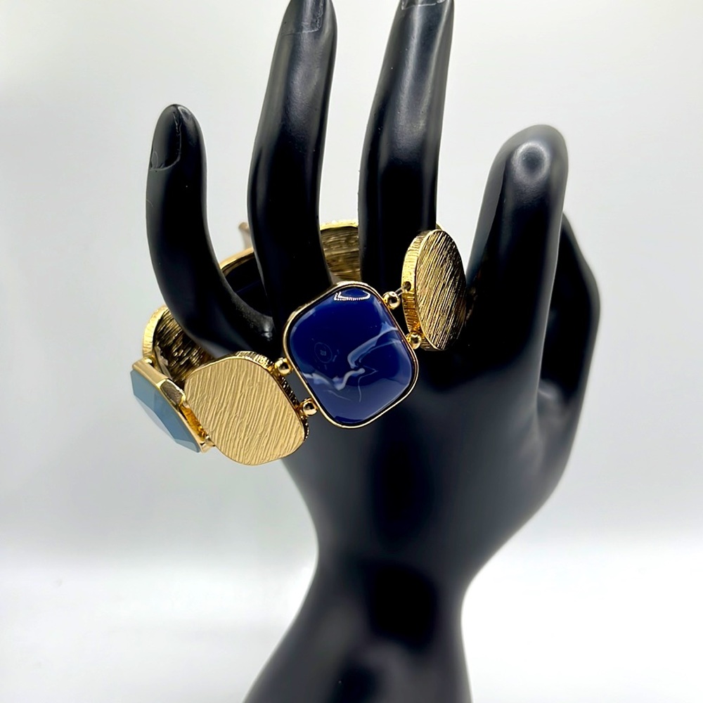 14th $ Union Gold tone Bracelet
